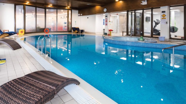 Quanto custa uma piscina de fibra?