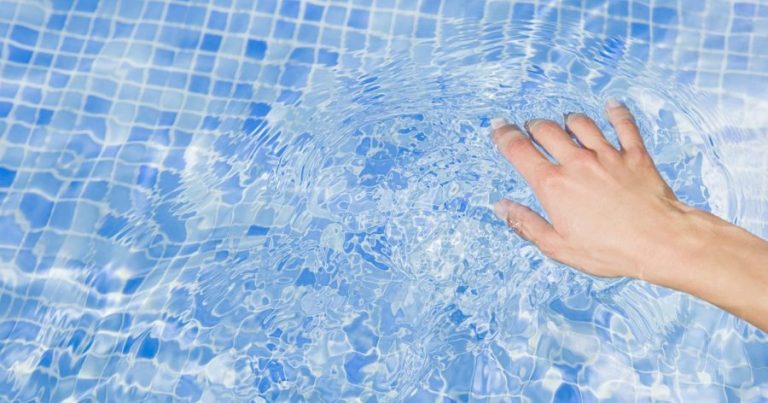 Como reduzir o cloro da piscina sem descuidar da água