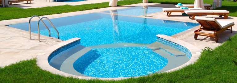 Como escolher uma boa construtora de piscinas